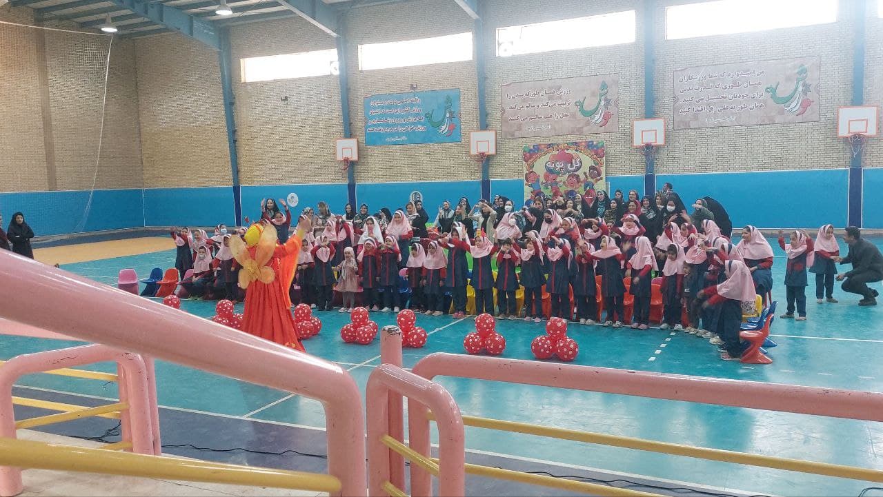 زنگهای ورزش در ورزشگاه و برگزاری فستیوال روز دختر با حضور مادران